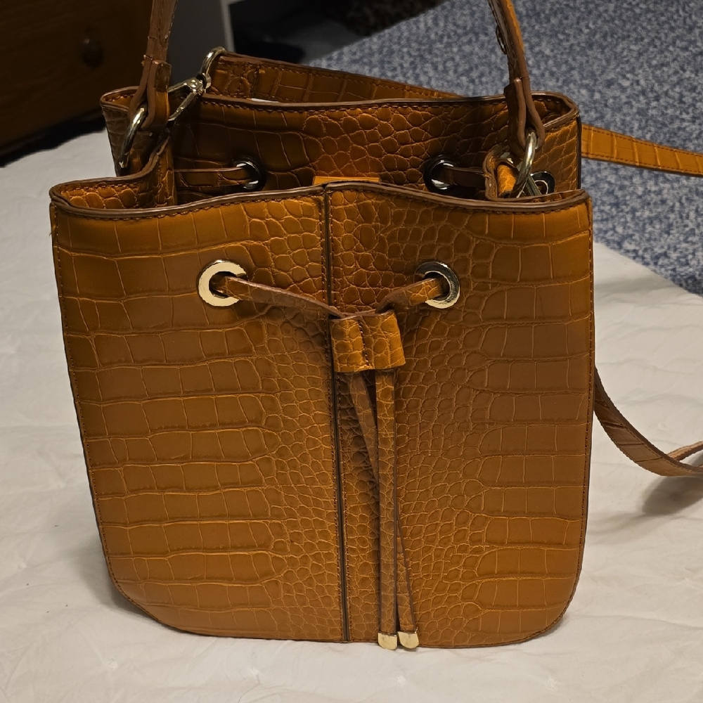 Zara Croc-Embossed Brown Bucket Bag